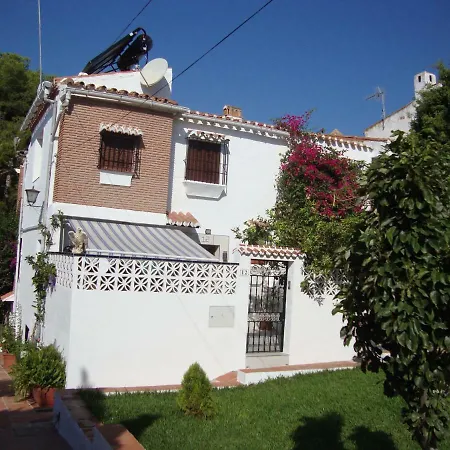 En Urbanizacion Residencial Apartment